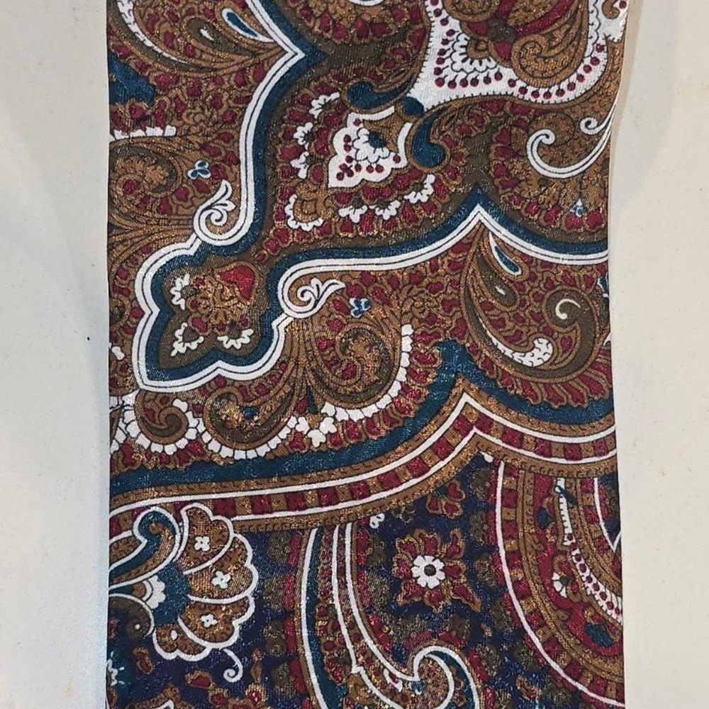 John Weitz vintage paislet necktie burgundy gold USA